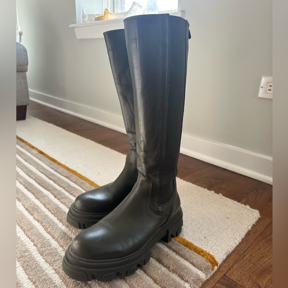 Dark Green Lug Sole Boots - Picture 4 of 5